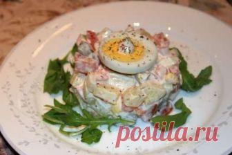 Салат Пьемонт с курицей и помидорами