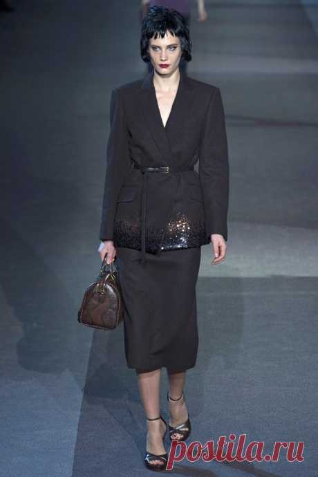 1366889054_paris_fashion_week_a_collection_of_louis_vuitton_fall_winter_2013_2014_24.jpg (800×1200)