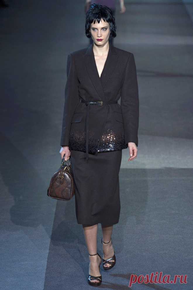 1366889054_paris_fashion_week_a_collection_of_louis_vuitton_fall_winter_2013_2014_24.jpg (800×1200)