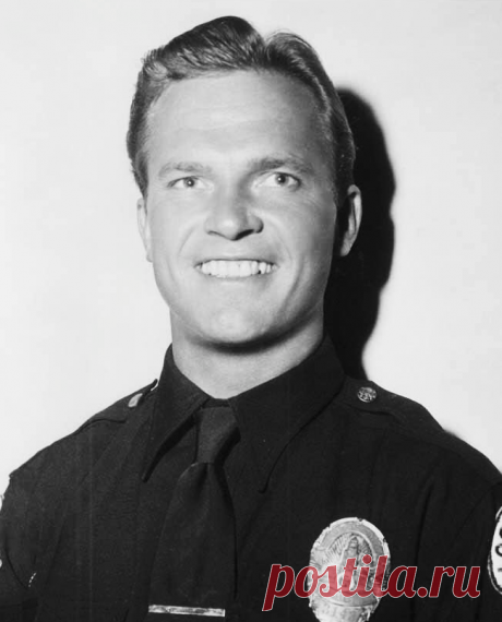 Ральф Микер