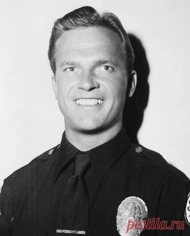 Ральф Микер