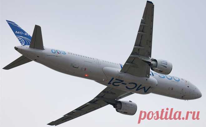 Чемезов заявил, что МС-21 современнее Boeing и Airbus. Самолет МС-21, разработанный компанией «Яковлев» (входит в Объединенную авиастроительную корпорацию «Ростеха»), производится с применением более современных материалов, чем самолеты Boeing и Airbus, заявил в интервью «РИА Новости» глава «Ростеха» Сергей Чемезов.