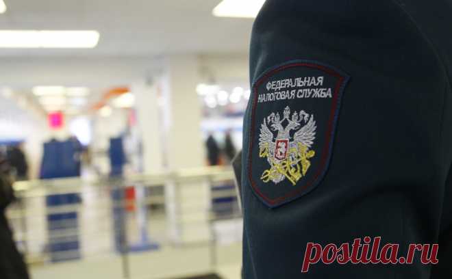 Налоговикам предложили дать право блокировать активы бизнеса при проверке. Инициативу обсуждают Минфин и ФНС. Она направлена против «уклонистов», которые после начала налоговой проверки успевают распродать имущество, вывести капитал и обанкротиться. Бизнес эту идею счел «явным перебором»