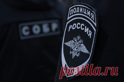 Пятеро криптовалютчиков похитили российского студента. В Ульяновске пятеро криптовалютчиков похитили 23-летнего студента из-за того, что он якобы украл у них биткоины. Молодой человек, который учился на юриста, подрабатывал починкой оргтехники и часто выезжал по заявкам. После того, как он помог одному из клиентов с починкой компьютера, к нему подъехали пятеро мужчин.