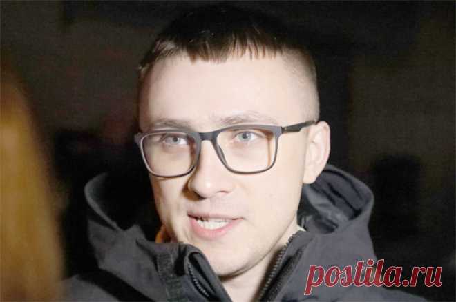 «Как в Крым съездили, кацапы?» На Украине глумятся над смертью семьи из РФ. Сам будучи законченным негодяем, он старательно растит нелюдей, которых завтра можно будет натравить на русских. А для того, чтобы нелюди были злее, Стерненко стирает у них последние остатки человечности.