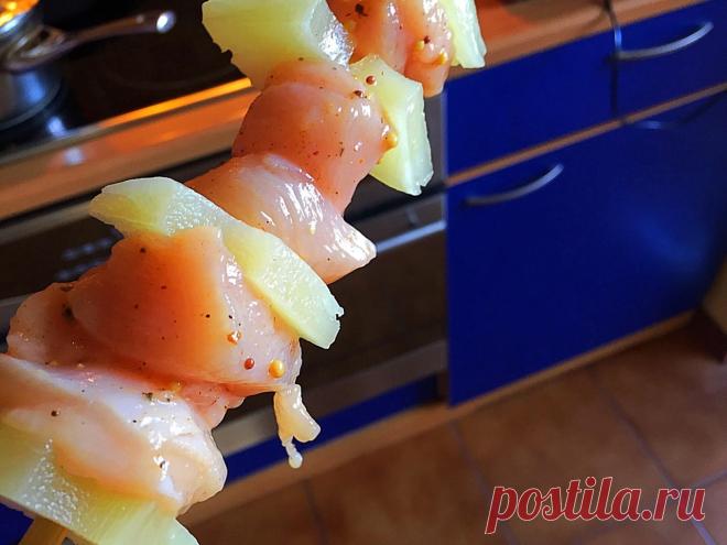 Ароматные куриные шашлычки с ананасами