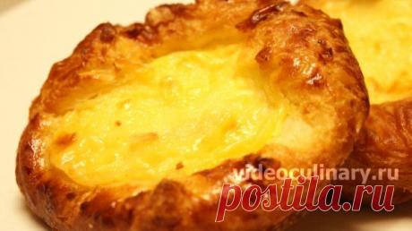 Булочки из дрожжевого слоёного теста с заварным кремом - Видеокулинария.рф - видео-рецепты Бабушки Эммы