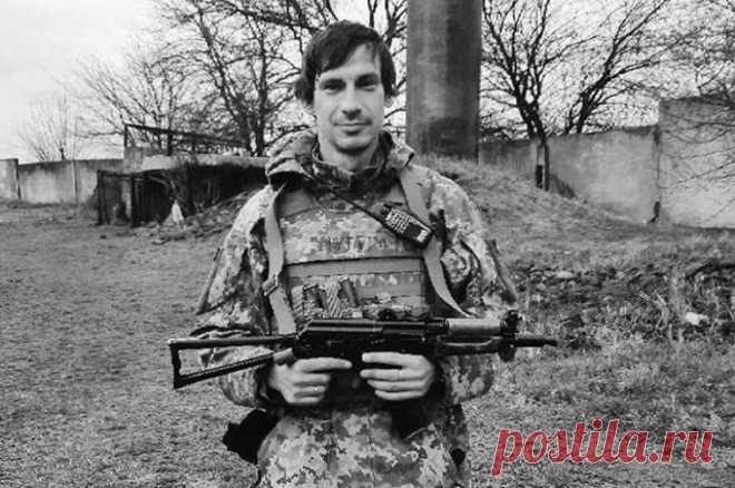 Не игра. В зоне СВО уничтожен экс-игрок «Динамо Киев» с позывным «Футбол». Экс-футболист Сергей Рожок, вступивший в ВСУ, был уничтожен во время артиллерийско-минометного обстрела вблизи села Диброва (Червоная Диброва) Северодонецкого района (ЛНР).