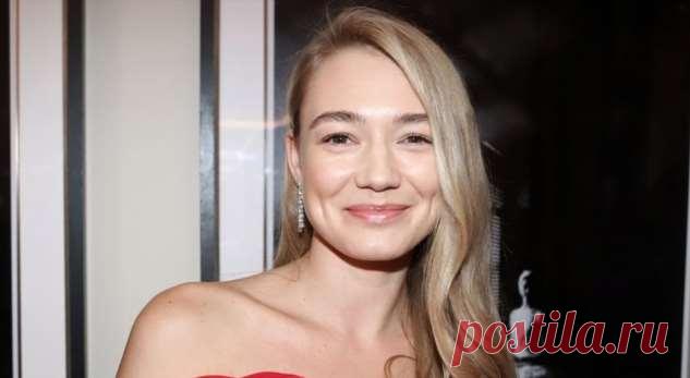 «Папины дети»: Оксана Акиньшина выложила редкое фото с подросшими сыном и дочерью . Милая Я