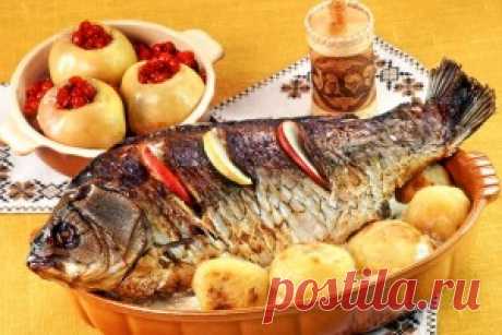 Сазан, запеченный в духовке: в фольге, с картошкой, целиком