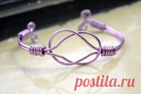 Step-by-step Instructions on Making a Sailor Knot Bracelet with 2mm Wire - Pandahall.com