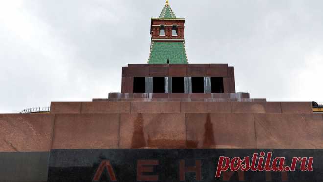 В мемориальные объекты возле Кремля будет временно ограничен доступ. Доступ в Мавзолей Владимира Ленина и к кремлевскому некрополю у стены закроют в День памяти и скорби, 22 июня. Об этом сообщает РИА Новости со ссылкой на отдел по связям с прессой и общественностью Федеральной службы охраны (ФСО) России. ...