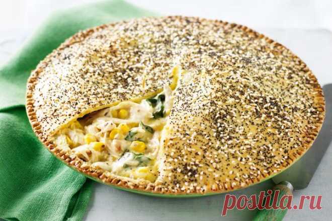 Creamy chicken, corn & mustard pie