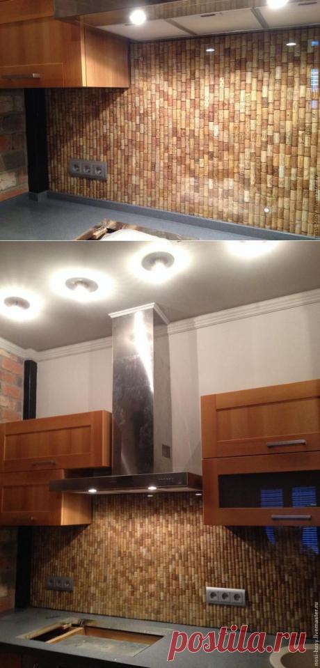 Кухонный &quot;фартук&quot; из бутылочных пробок