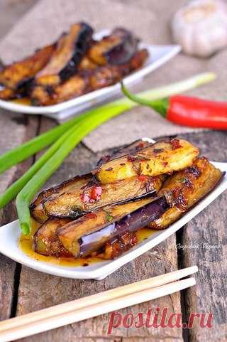 Баклажаны в остром чесночном соусе, по-китайски
Автор: Vene-ro4ka

Шикарная, пикантая, остренькая баклажановая закуска! Хороша и в горячем, и в холодном виде. В холодильнике спокойно простоит 3 дня, что очень удобно, т.к. можно заранее приготовить к приходу гостей.
Показать полностью…