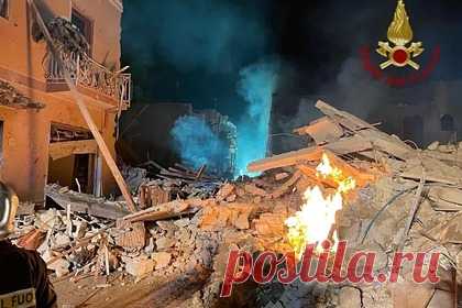 12 человек пропали без вести после взрыва газа в жилом доме. По меньшей мере 12 человек пропали без вести в результате мощного взрыва газа в итальянской коммуне Равануза на острове Сицилия. Среди них трое детей и семейная пара — СМИ сообщают, что женщина была беременна. Точное число пострадавших пока неизвестно. Под обломками здания находятся люди, их ищут спасатели.