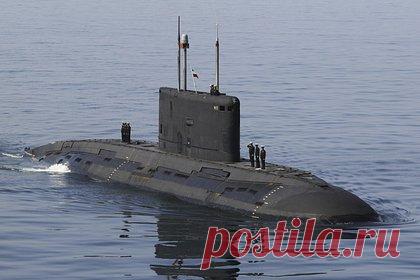 Иранская подлодка заставила всплыть американскую. Иранская подводная лодка «Фатех» вынудила атомную подлодку ВМС США «Флорида» всплыть на поверхность в Ормузском проливе, заявил командующий иранскими ВМС вице-адмирал Шахрам Ирани. По его словам, «Флорида» после обнаружения была вынуждена изменить свой курс и покинуть воды пролива с сопровождением.