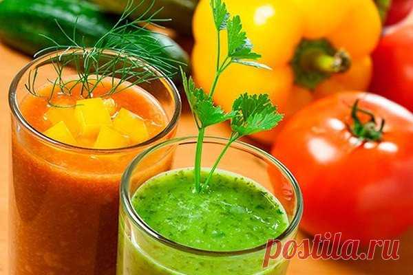 Смузи для похудения: растопят жир за 8 недель 

Пора доставать блендер: просто забрось все ингредиенты в чашу и наслаждайся великолепным вкусом! Выпивай стаканчик смузи на завтрак или ужин. 

 Груша и банан 
Очисти от кожуры и порежь 2 груши, 2 банана. Засыпь ломтики в чашу блендера, залей 400 мл кефира, добавь 20 г фундука, щепотку корицы и 4 ст. л измельченных в кофемолке семян льна. 

 Яблоко и огурец 
1/2 ст. фундука, веточка свежей мяты, 2 нарезанных огурца, 2 нарезан...