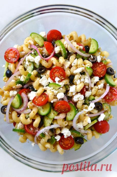 10 салатов, которые доказывают, что здоровое питание — это вкусно