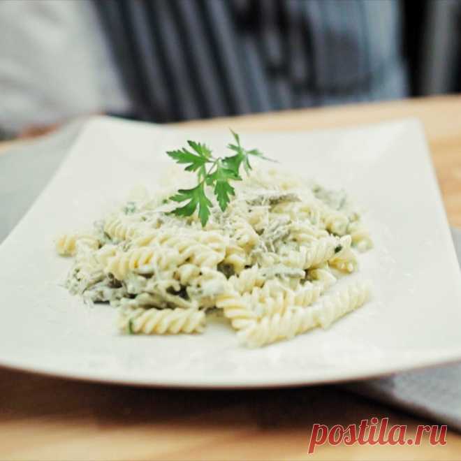 Кулинарные рецепты - Фузилли с фасолью под сливочно-чесночным соусом - с фото и видео инструкцией на сайте Bonduelle.ru