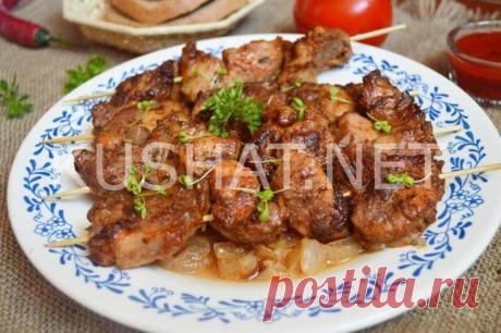 Шашлык на луковой подушке в духовке. Пошаговый рецепт с фото - Кушать нет