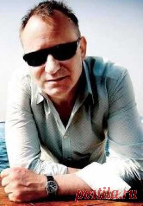 Стеллан Скарсгард