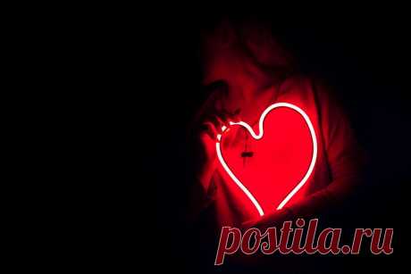 8 признаков того, что мужчина является «коллекционером» женщин
Марки, монеты, старинные книги. Часто считается, что коллекционирование — это прерогатива умников, что-то вроде причуды. Но это не всегда так безобидно, ведь некоторые мужчины считают своим долгом собрать в коллекцию как можно больше женщин. И вот признаки, которые их выдают: Такой мужчина уверен в себе Он флиртует, ухаживает, делает так, чтобы вы чувствовали себя особенной, […]
Читай дальше на сайте. Жми подробнее ➡