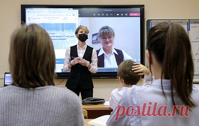 Опрос: более половины россиян выступают за раннее обучение детей финансовой грамотности. Главной целью таких уроков 41% респондентов назвали планирование личного бюджета, отмечается в опросе РГС Банка