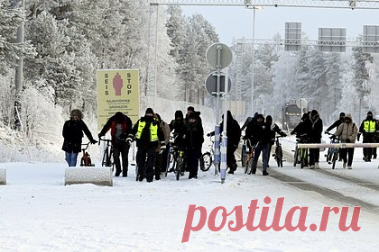 Опубликована карта открытых и закрытых КПП на границе России и Финляндии. «Лента.ру» публикует карту открытых и закрытых контрольно-пропускных пунктов (КПП) на границе России и Финляндии. С 18 ноября закрыты КПП Ниирала (Вяртсиля), Иматра (Светогорск), Нуйямаа (Брусничное), Ваалимаа (Торфяновка). Они не будут действовать до 18 февраля 2024 года.