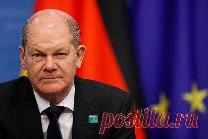 Шольц рассказал об изучении русского языка. Канцлер ФРГ Олаф Шольц рассказал, что некоторое время изучал русский язык. Об этом он сообщил во время встречи с жителями страны в Потсдаме. «Однажды я брал восемь уроков на вечерних курсах. Но кроме алфавита ничего не запомнилось», — признался Шольц. Его слова опубликовало агентство DPA.