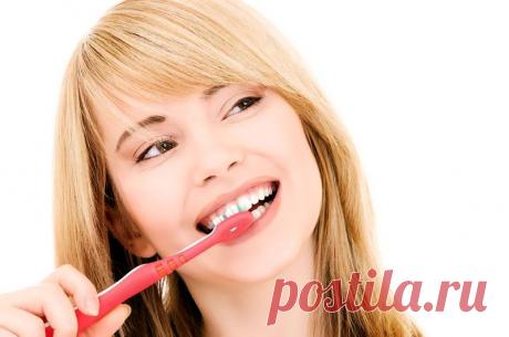 Воспалилась и болит десна, опухла щека - что делать, чем полоскать в домашних условиях? | LS