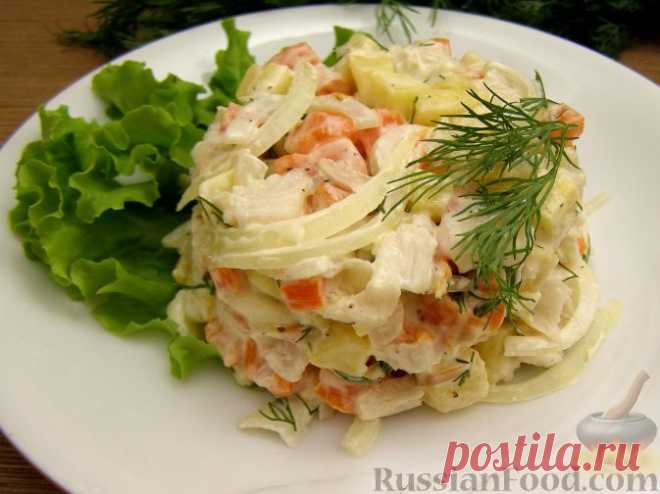 Рецепт: Овощной салат с рыбой и маринованным луком на RussianFood.com