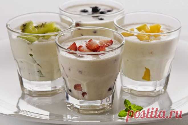 Такой коктейль отличный источник белка. Он вкусный, питательный и очень полезный. На приготовление такого коктейля уходит совсем не много времени. Его можно брать в качестве перекуса в дорогу...