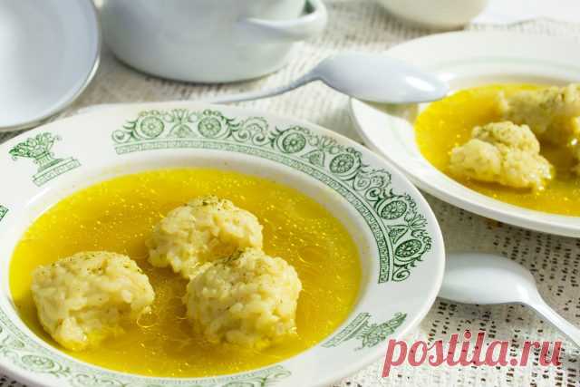 Диетический куриный бульон с рисовыми клецками — Ботаничка