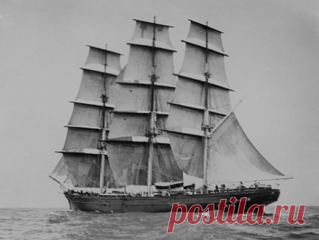 yachts and the sea : Photo