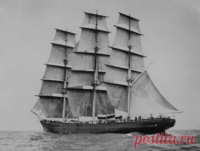 yachts and the sea : Photo