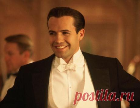 Билли Зейн отмечает юбилей: звезде фильма &quot;Титаник&quot; исполнилось 55 лет