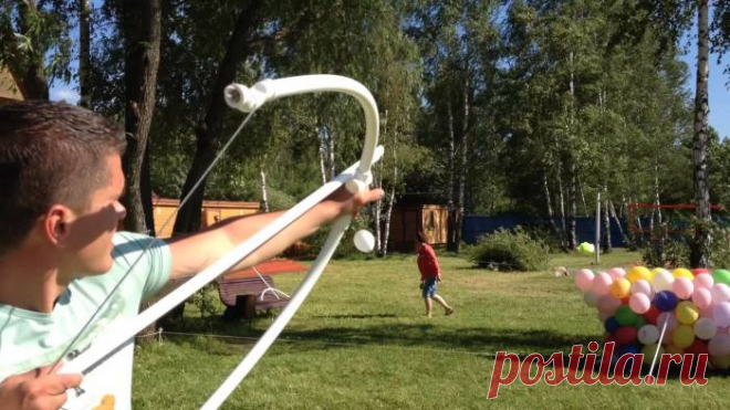 17 полезных поделок из пластиковых труб, которые несложно сделать на даче своими руками