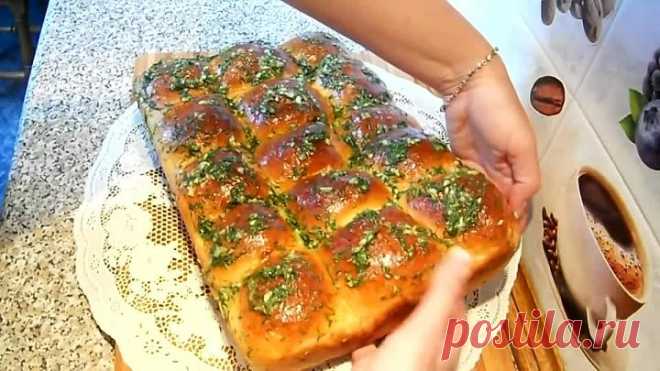 КАРТОФЕЛЬНЫЕ ПАМПУШКИ С ЗЕЛЕНЬЮ И ЧЕСНОКОМ |