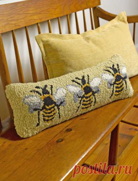 Bumblebee Hooked Wool Pillow | Gardener's Supply