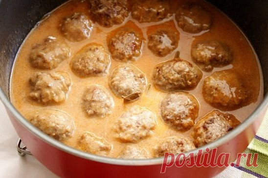 Тефтели в подливе
Для детей и взрослых предлагаю вкусные тефтельки с подливкой из серии детсадовского питания…Это блюдо часто делаю для своих взрослых детей…
Готовится просто, съедается быстро…
Рецепт на сайте: https://week-menu.ru/tefteli-v-podlive.html?utm_source=kul&utm_campaign=kylinarr