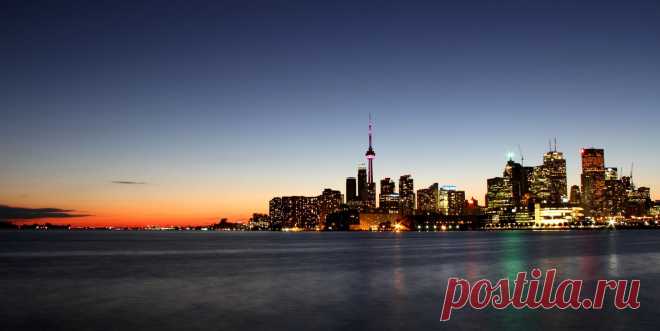 Toronto Skyline by Ivan Huang / 500px