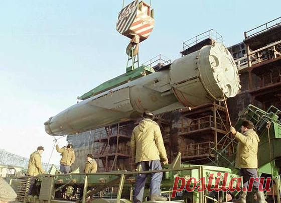 Офицеры ВВО(КДВО,ЗабВО,КТОФ,11А ПВО,1ВА).
Анатолий Рогозин