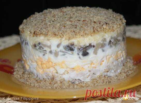 Салат с курицей и грецкими орехами - Рецепт с пошаговыми фотографиями - Ням.ру