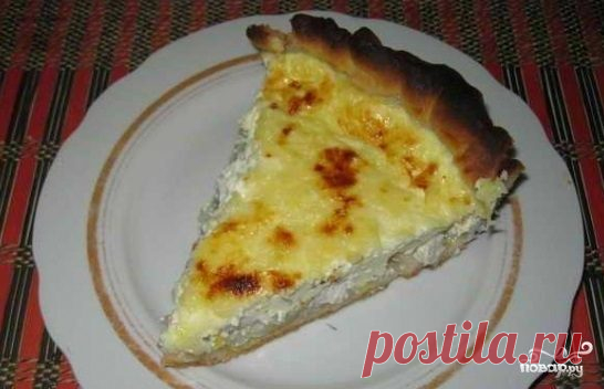 Для всех любителей соленой выпечки - открытый пирог с курицей в домашних условиях. Это блюдо получается невероятно вкусным, нежным и ароматным. Начинка может быть разной, но в данном случае - курица. открытый пирог с курицей