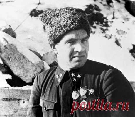 Как командующего 62-й армией генерала Василия Чуйкова чуть в дезертиры не записали