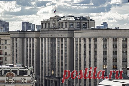 В Госдуме предложили начать специальную экономическую операцию. Депутат Госдумы от ЛДПР Станислав Наумов во время правительственного часа с главой Минэкономразвития Максимом Решетниковым предложил начать в России «специальную экономическую операцию». В частности, он предложил создать особую экономическую зону в Донбассе и предоставить налоговые льготы для мобилизованных.