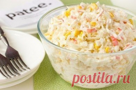 #Кулинария

  ЛЮБИМАЯ КУКУРУЗКА И ТОП-9 САЛАТОВ С НЕЙ 
Самые простые идеи... 
 
1) САЛАТ "МЕЧТА" 
 
ИНГРЕДИЕНТЫ: 
1. капуста – 300 гр.; 
2. помидор – 2 шт.; 
3. огурец- 3 шт.; 
4. болгарский перец – 1 шт.; 
5. консервированная кукуруза; 
6. чипсы. 
 
Для соуса: 
1. майонез; 
2. сметана; 
3. лимонный сок. 
 
ПРИГОТОВЛЕНИЕ: 
Первым делом необходимо нашинковать капусту и порезать на мелкие кубики огурцы и помидоры. Сок, выделившийся при нарезке помидоров, необходимо удалить. ...