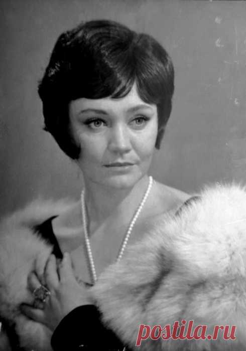 Булат Окуджава и Лариса Лужина: любовь как спасение