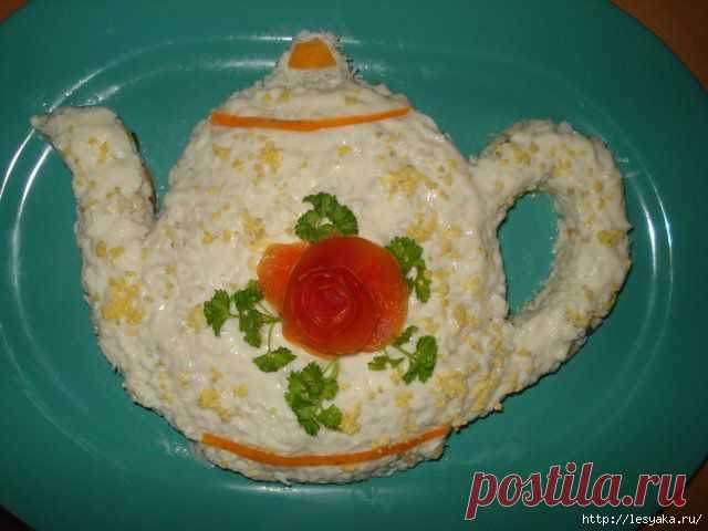Салат "Чайничек" с оригинальным оформлением..